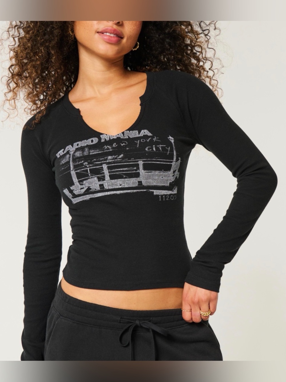 Hollister Graphic Ribbed Fitted Baby Long Sleeve T-Shirt, sz S